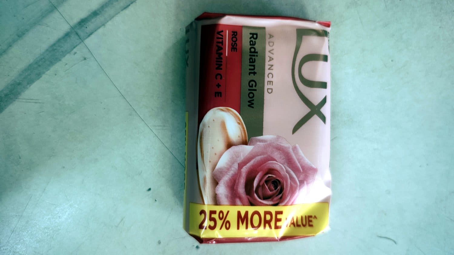 JABON BARRA LUX ROSADO 80G